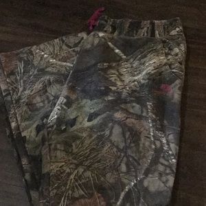 Mossy Oak sweat pants. Like NEW